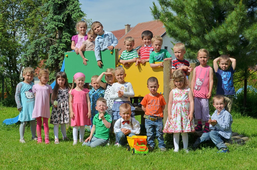 spolocna fotografia deti na preliezke